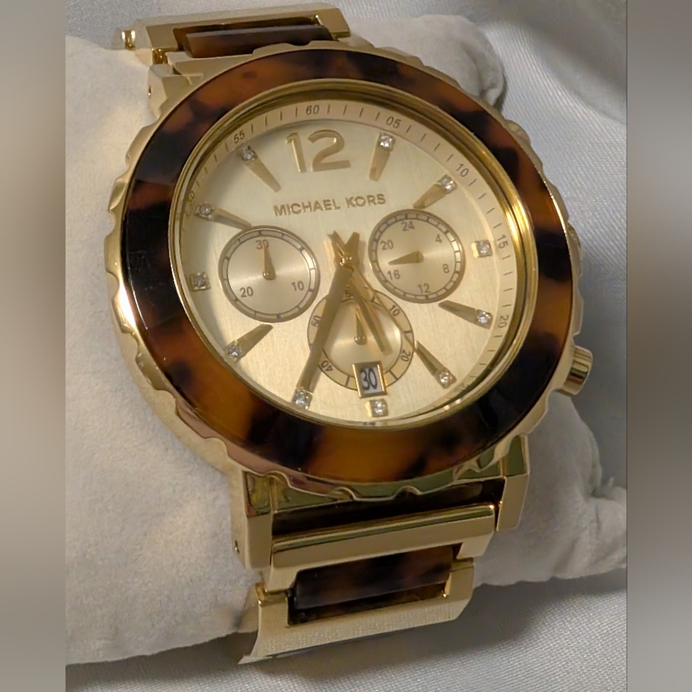 Michael Kors Chronograph Tortoise Acetate & Gold-tone Watch. New Battery - Picture 5 of 10